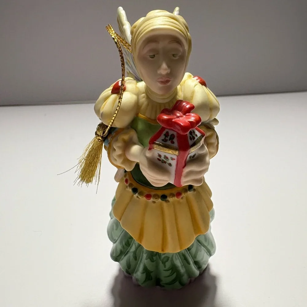“The Angel’s Gift” Figurine Produced by The Greenwich Workshop-Limited Edition